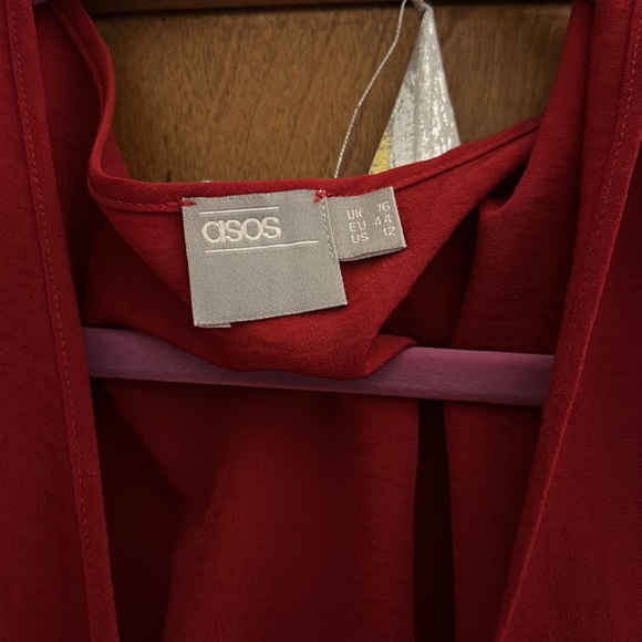 ASOS Low-cut Top in Blood Red - Picture 2 of 2